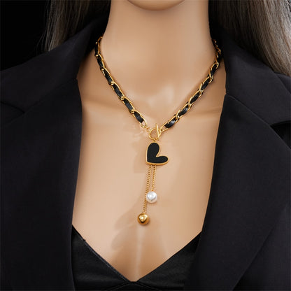 Black Heart Pearl Pendant Necklace