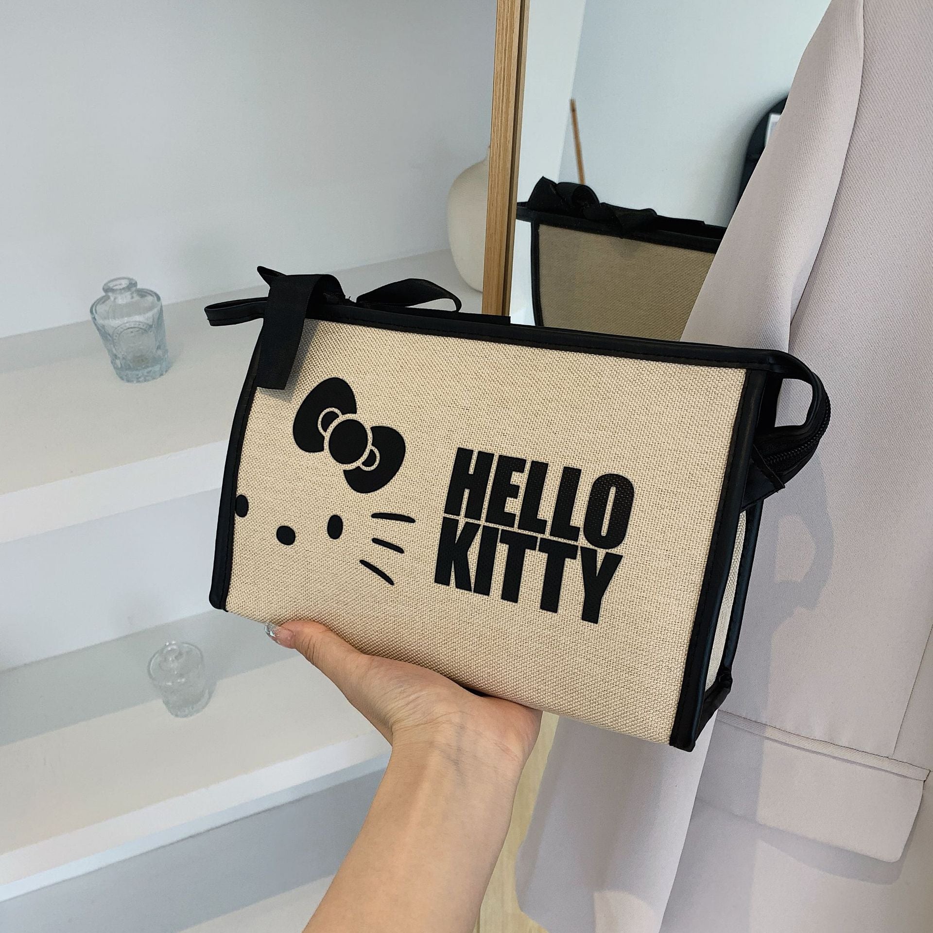 Hello Kitty Tote Bag Black – Stylish & Versatile in 3 Sizes